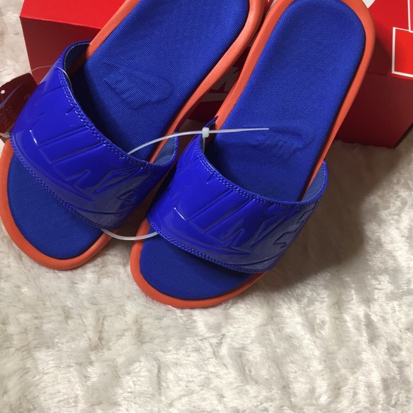 Nike shoes/slides - Picture 3 of 7